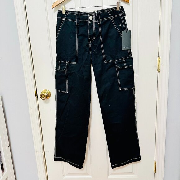TRUE RELIGION JET BLACK WITH CONTRAST STITCHING MILITARY CARGO PANTS - Picture 1 of 7
